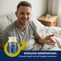 Thumbnail for Lächelnder Mann im Bett hält Kapseln, Erexiva Pro Dose und Einnahmehinweis im Bild eingeblendet