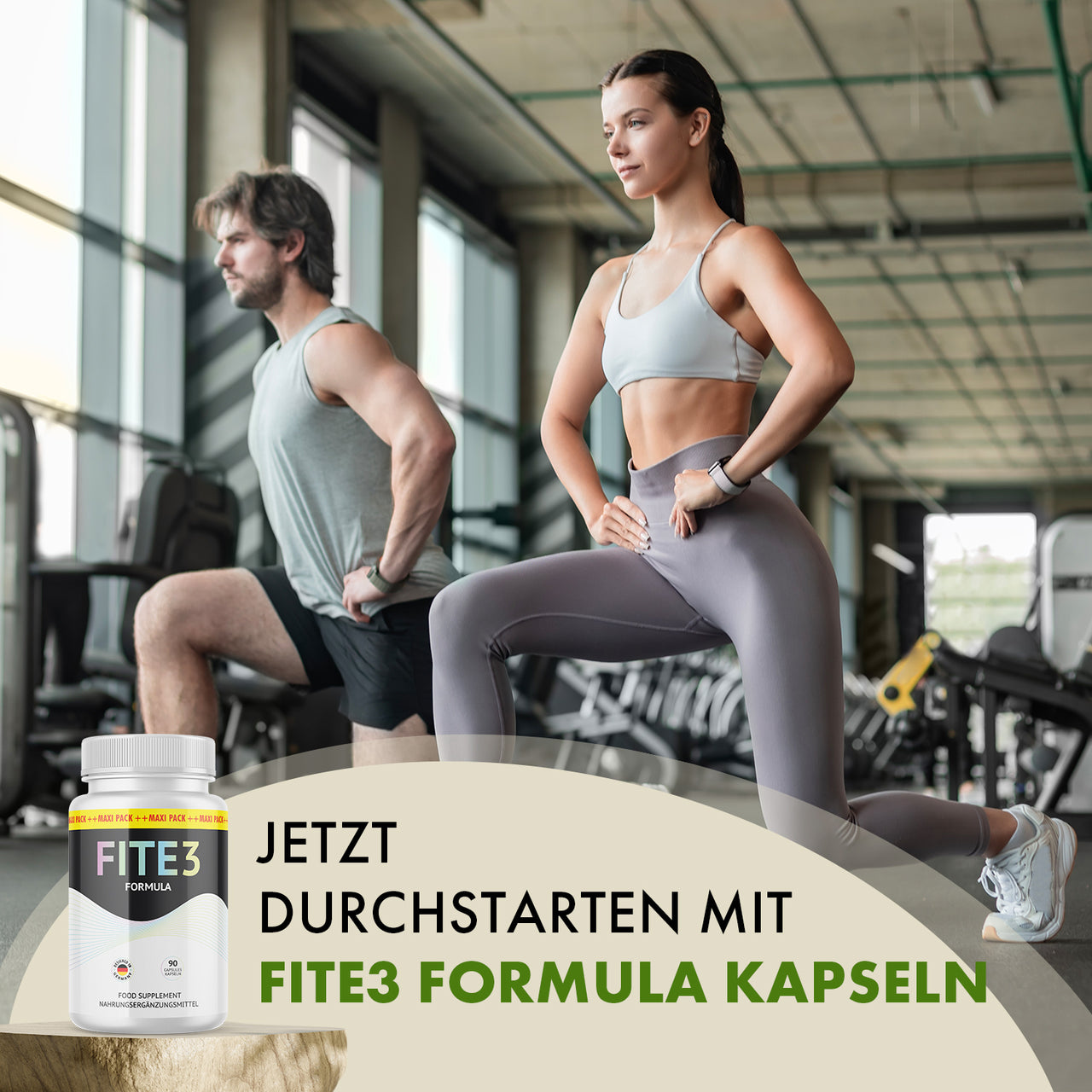 „Jetzt durchstarten mit Fite3 Formula Kapseln“ vor zwei trainierenden Personen im Fitnessstudio