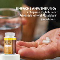 Thumbnail for Hand mit zwei weißen Kapseln, GLP Formula Dose auf Podest und Text zur Anwendung