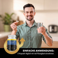 Thumbnail for Ein Mann hält zwei Kapseln und ein Glas Wasser, daneben der Einnahmehinweis für Löwen Men Caps