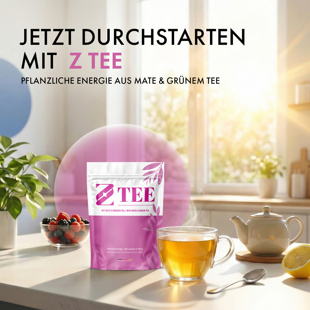 Z Tee Beutel neben Teetasse und Teekanne in heller Küche mit Hinweis auf Mate und grünen Tee